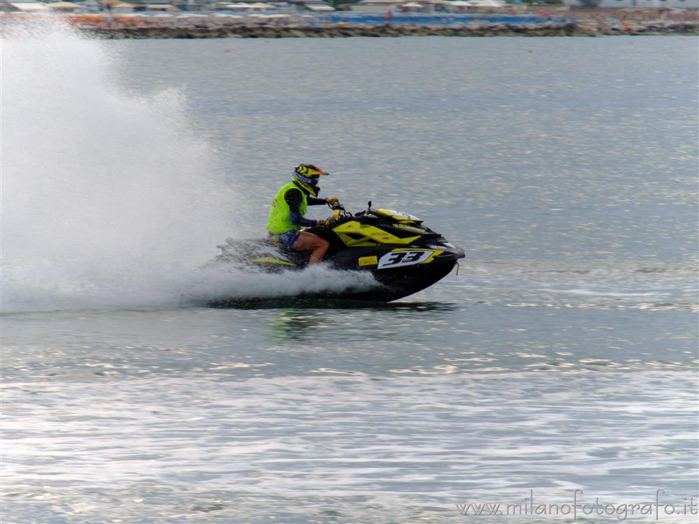 Cattolica (Rimini) - Michele Pirro durante l'Acquabattle, preevent del gp 2017 di San Marino